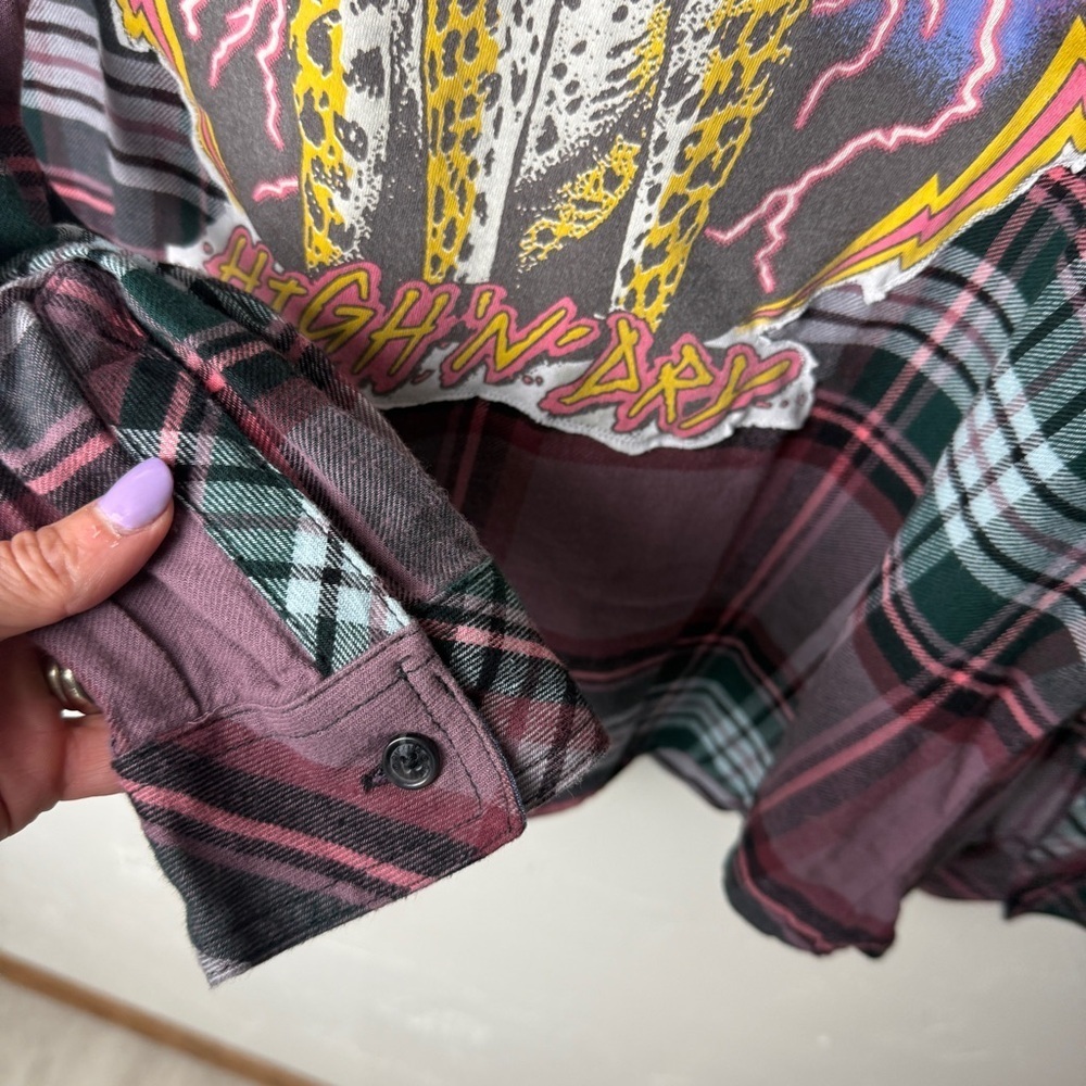 Def Leppard Graphic Plaid Shirt band tee upcycle - Picture 9 of 9